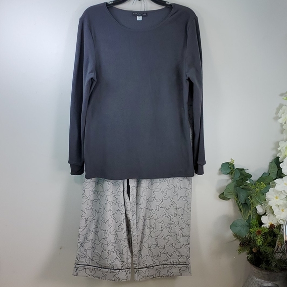 SIMPLE STYLED BY SEARS 2 PIECE PAJAMA SET SIZE MED - Picture 1 of 8